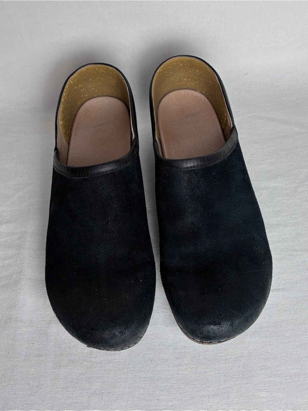 Dansko Black Suede Leather Stapled Clogs Comfort Shoes Womens Size 39 /8.5-9 EUC